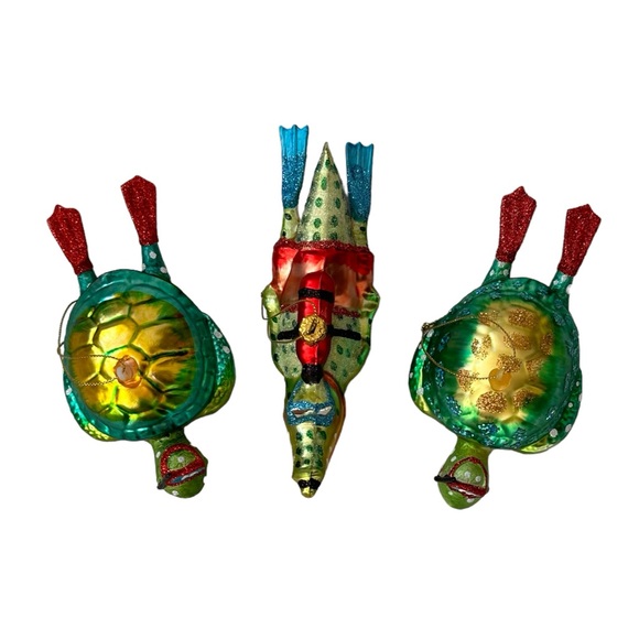 Set of 3 December Diamonds Scuba Sea Turtles and Alligator Glass Ornaments - Picture 2 of 11